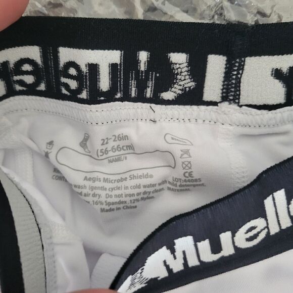 Mueller Slide Sport Short with Cup Pocket S - Picture 2 of 4